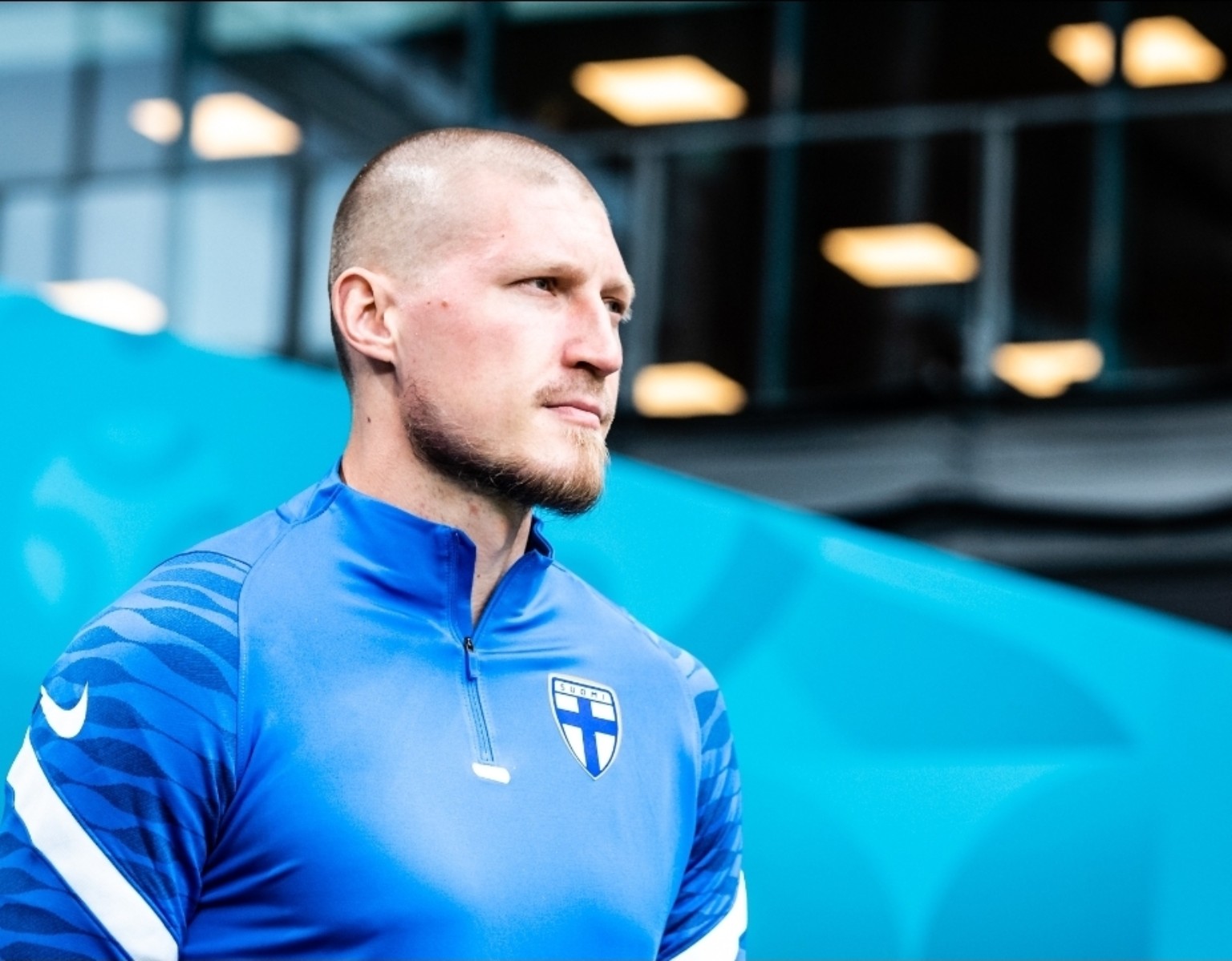 Joni Kauko Suomen A-maajoukkueen harjoitusasussa